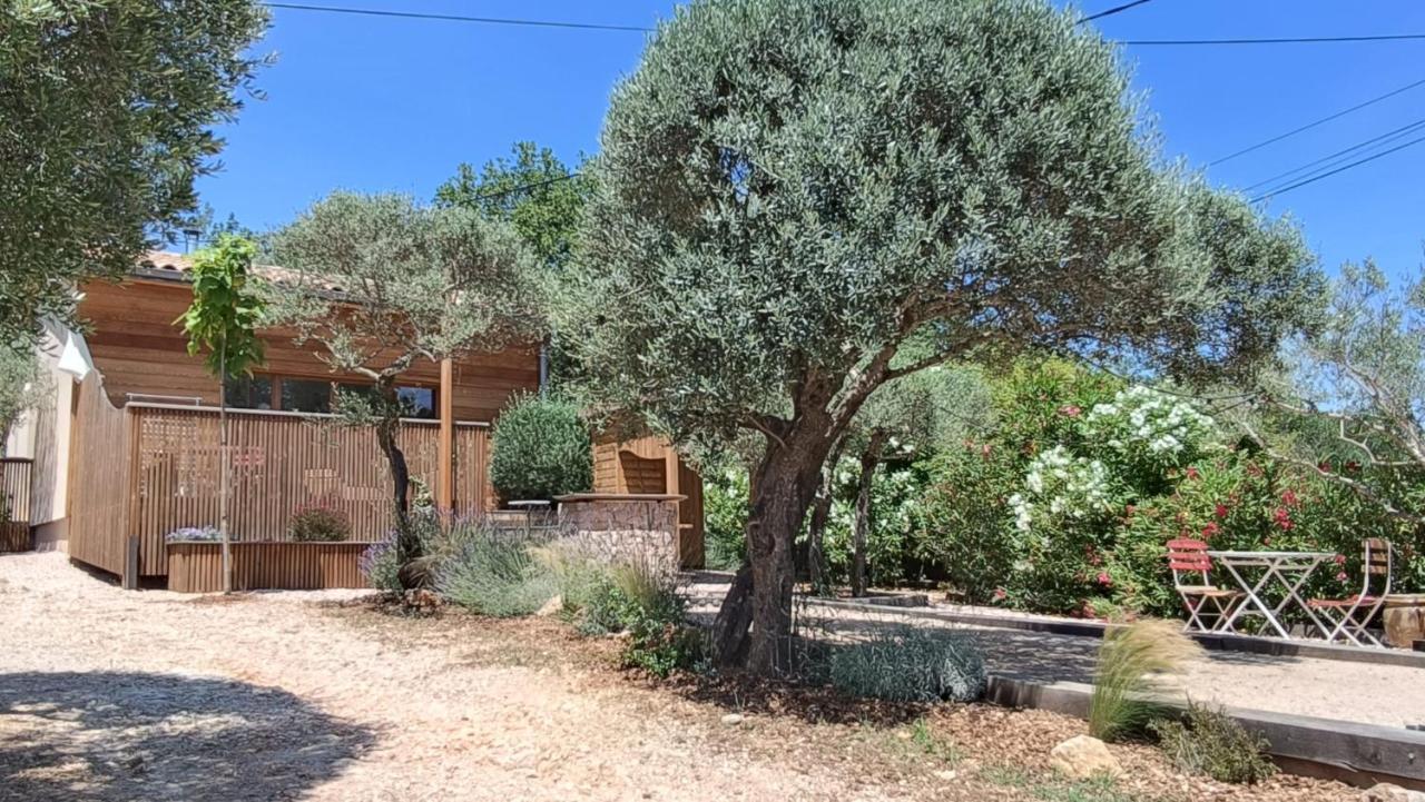 Lodge Les Oliviers Garéoult المظهر الخارجي الصورة